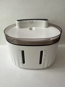 Smart Pet Fountain, 2,5 Liter automatischer Wasserspender für Haustiere - Bild 1 von 9