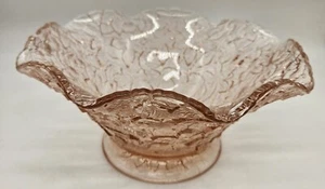 Vintage Westmoreland Glass Bramble Maple Leaf Pink Glass Centerpiece Bowl 10" - Picture 1 of 12