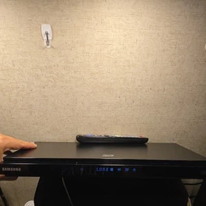 Samsung BD-D5500 3D Blu-Ray Player w/ Remote - Tested & Working - Picture 1 of 7