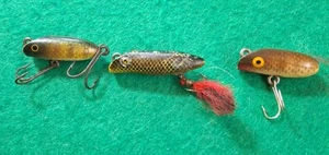 3 Vintage SOUTH BEND FLYROD LURES. - Picture 1 of 16