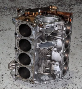 2016-2022 Nissan & Infiniti VK56 5.6L V8 Bare Engine Block OEM Nice! 11011EZ30H - Picture 1 of 18
