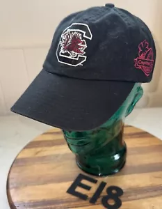 SOUTH CAROLINA GAMECOCKS BLACK STRAPBACK ADJ HAT. PREOWNED VGC E18 - Picture 1 of 4