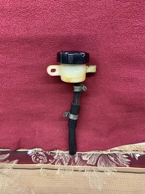 Depósito de cilindro maestro trasero Yamaha RZ350 RZ 350 Foto 1 de 4