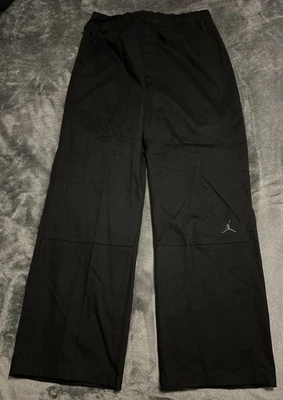 LARGE Jordan Essentials Men's Woven Pants HF9329-010 - Image 1 of 4