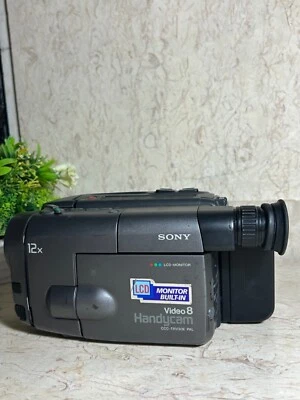 Sony Handycam CCD-TRV30E Video 8 Camera With Battery Not-Tested Read DESC!! - Image 1 of 4