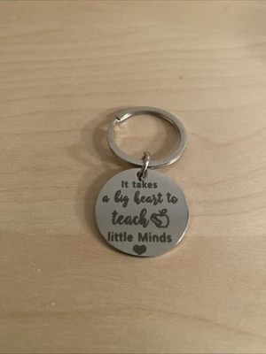 Брелок учительский It Takes a Big Heart to Teach Little Minds благодарственный подарок - Изображение 1 из 3