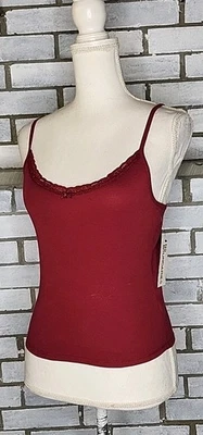 Nuevo con etiquetas No Boundaries Junior’s sin mangas inspirado en la colección ribete de encaje crop cami M  Foto 1 de 4