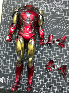 Hot Toys HT MMS543D33 1/6 Iron Man Mark LXXXV Action Figure Body Battle Damaged