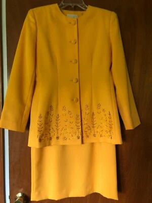 Traje "Studio C" Amarillo Vintage - Secuencia, forrado, botones cubiertos, chaqueta más larga Foto 1 de 4