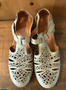 Spring Step Irin Cut-Out T-Strap Mary Jane Wedge Comfort Sandals Size 40 US 9 - Picture 1 of 10