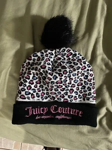 Juicy Couture Pink Snow Leopard Print Knit Slouchy Beanie Pom Pom Hat - Picture 1 of 1