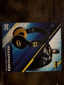 Batman DC Comics Headphones With Volume Wheel Earphones Superhero Memorabilia - Picture 1 of 4