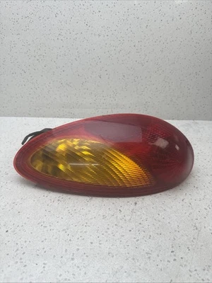 2007 克莱斯勒 PT Cruiser 右后灯 原始设备制造商 223010 — 第 1/4 张图片