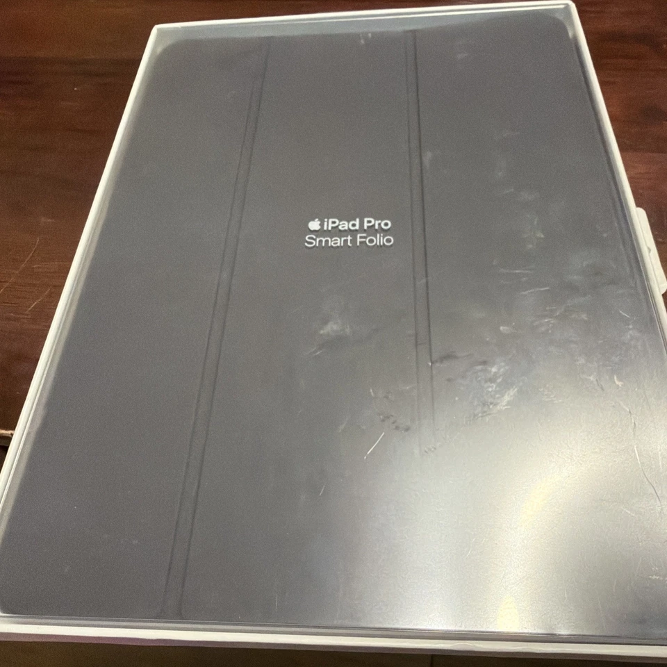 Apple A2261 Magic Keyboard - For iPad 11'' & iPad Air - Image 1 of 4