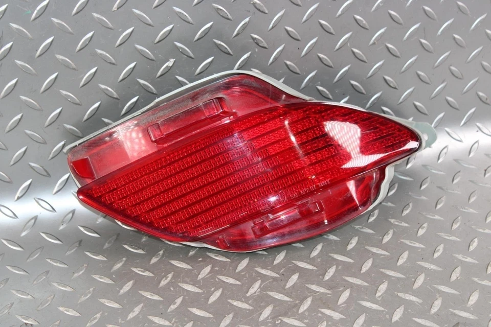 10-15 RX350 Red Lens Passenger RH Rear Lower Bumper Corner Brake Lamp Light OE - Изображение 1 из 4