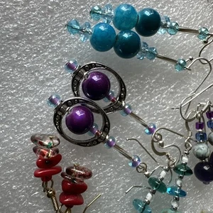 LOTE DE JOYAS VINTAGE - AHORA LOTE DE CAJONES DE CHATARRA Estate Find LOTE SIN BUSCAR SIN PROBAR # - Imagen 1 de 6