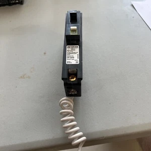 SQUARE D HOM115CAFI 15 Amp 1 Pole combination ground/ arc fault Circuit Breaker - Picture 1 of 6