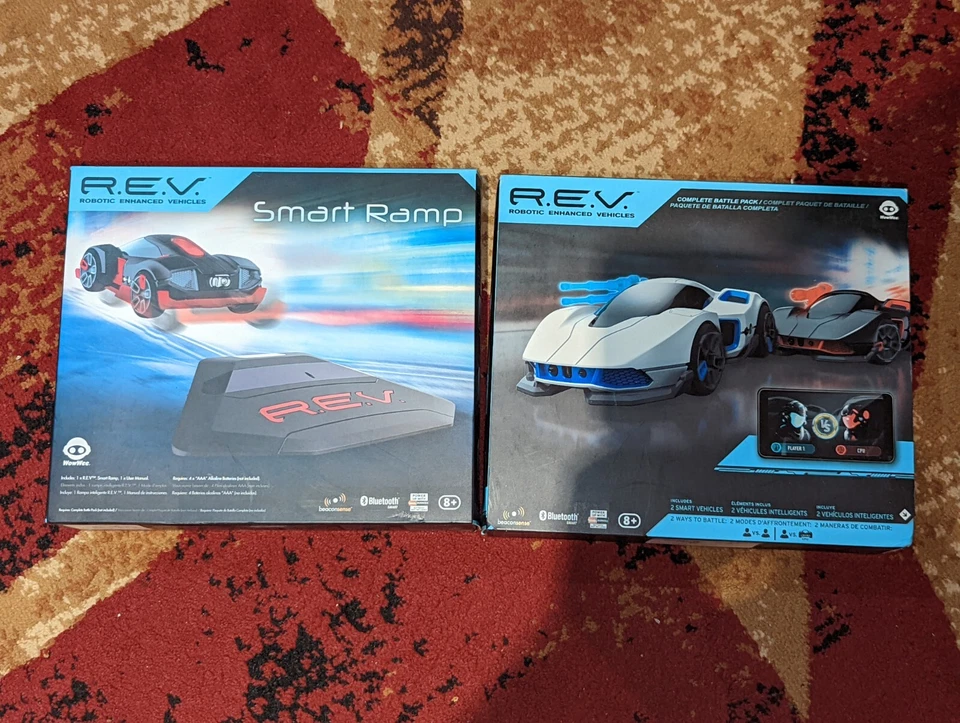 WowWee Rev Smart RC Bluetooth Robotic Enhanced Battle Vehicles 2 Car Set