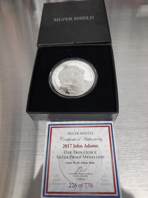 Silver Shield 1 OZ. Moneda de plata fina 999 John Adams 2017 certificado de autenticidad en caja. Foto 1 de 3