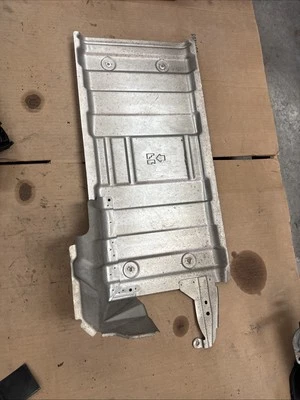 INFINITI G37 G37s 2008 2009 2010 2011-2013 cupé silenciador de escape escudo térmico Foto 1 de 4