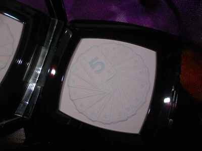CHANEL LES TAROTS DE CHANEL mattes  PUDER-ROUGE LAVENDER und Pinsel NEU - Bild 1 von 4