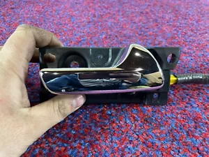 JEEP GRAND CHEROKEE TRACKHAWK 6.2L 11-22 OEM FRONT RIGHT INTERIOR DOOR HANDLE - Picture 1 of 3