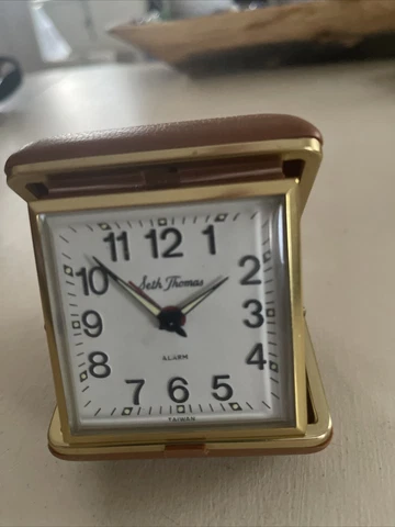 Alarm Clock Seth Thomas Travel Taiwan Square Beige Luminous Hands Works B17 Cover