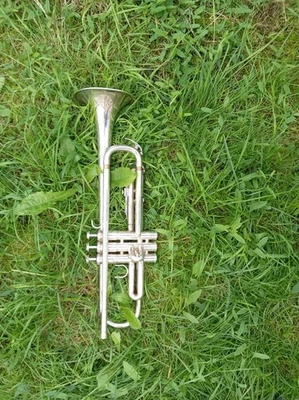 WORLDWIDE SALE PROFESSIONAL YAMAHA TRUMPET Bb MADE IN JAPAN TOP FOR CLUB & CLAS - Bild 1 von 4