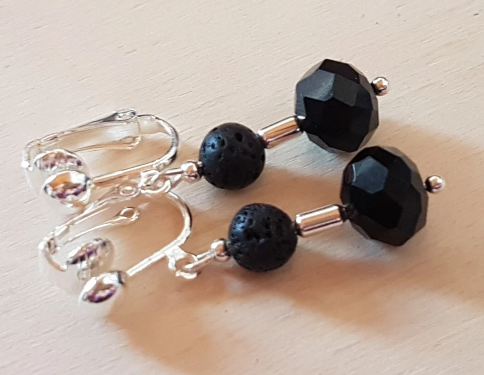 OHRCLIPS CLIPS  VERSILBERT SCHWARZE KRISTALL PERLEN LAVA - Bild 1 von 2