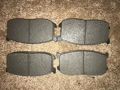 Pastilla de freno de disco - [Pastilla de freno de cerámica CQ] delantera Bendix D188 se adapta a 81-82 Mazda GLC Foto 1 de 2