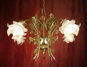 ANTIQUE VINTAGE BRASS CHANDELIER WHITE SATIN GLASS LAMP 5 LIGHTS Ø 28" - Picture 1 of 12