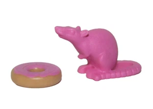 Playmobil Mianiature Magic Pink Rat & strawberry bagel - C5 - Picture 1 of 2