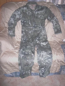 Boys Large Coveralls Insulated Camo Hunting Coveralls Strata Camo Boys Youth - Picture 1 of 5