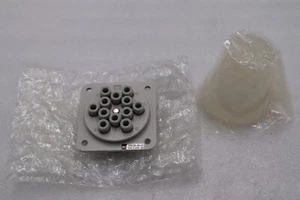 NEW OPEN BOX SMC DMK12S-04-C1 Multi-Connector STOCK B-1598 - Picture 1 of 2