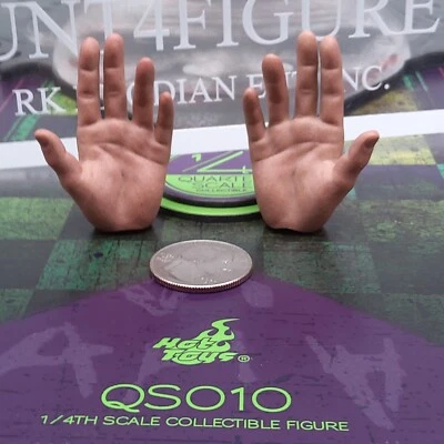 Figura de acción Hot Toys QS010 Batman 1/4 Joker Heath Ledger 2 manos desnudas abiertas  Foto 1 de 4