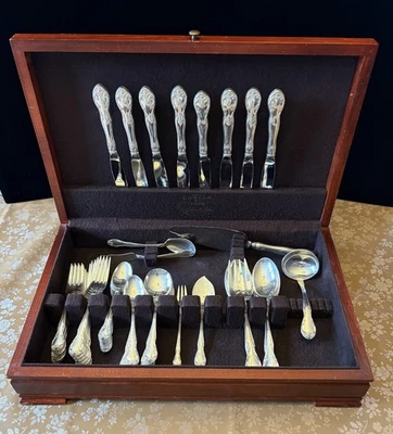 Placa de Prata Gorham NEW ELEGANCE com Serviço de Baú Original para 8 + 10 Porções - Imagem 1 de 4