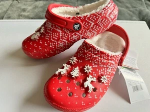 Zueco forrado clásico Crocs Holiday Charmed W9/M7 rojo/blanco - Imagen 1 de 6