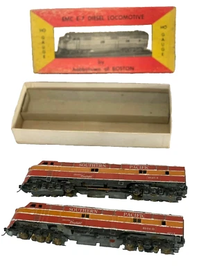 EMC E-T DISEL LOCOMOTIVE. H0-GAUGE KIT BY HOBBYTWON OF BOSTON. - Image 1 of 4
