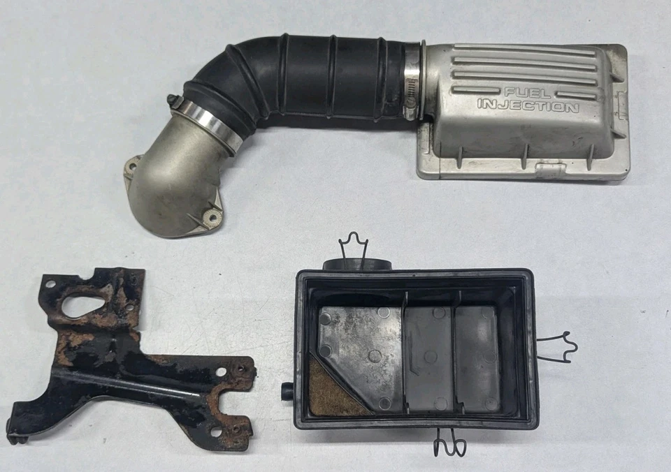 Caja purificadora de aire Dodge 2.2 turbo Daytona Foto 1 de 4