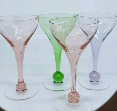 4 Pçs Vintage Atomic Mini Copos de Coquetel Cordial Rosa 4 1/2” Muito delicado! - Imagem 1 de 4