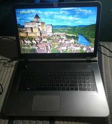 Hp pavilion laptop 17 g120ds 8 Gb/1 TB/DVDRW Pentium N3700 Quadcore 2.4 GHz Max - Image 1 of 4