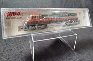 Atlas #49382 SD-60M BNSF #9297 Locomotive - Picture 1 of 12