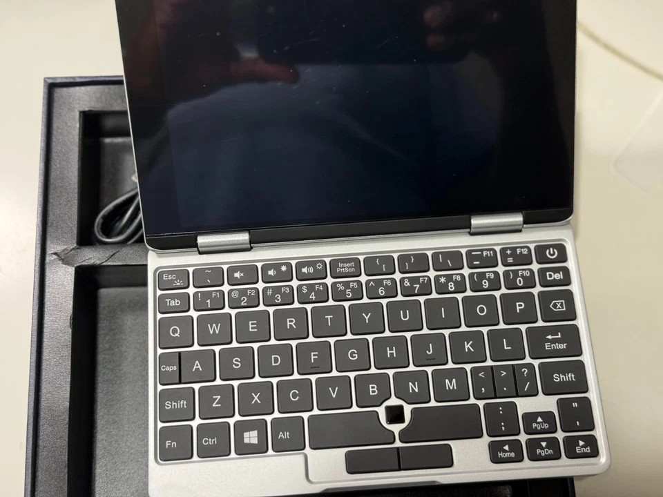 ONEMIX POCKET MINI PORTABLE COMPUTER (NEW) GPD (USED) MINI PORTABLE COMPUTER QTY - Image 1 of 4