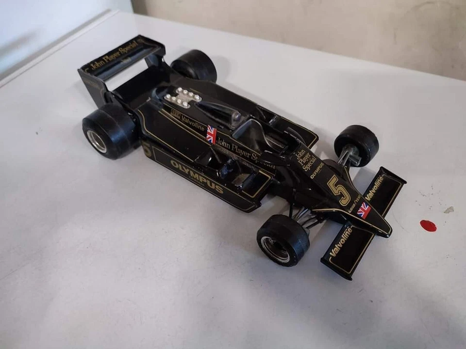 Burago 1/14 j.p.special - Immagine 1 di 1