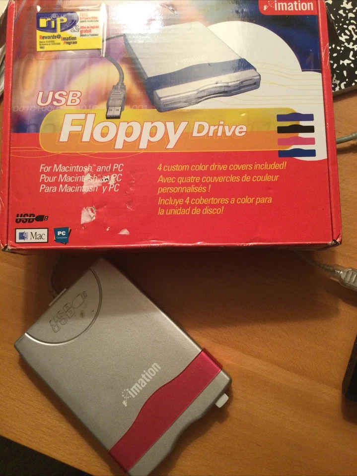 IMATION USB FLOPPY DRIVE for MAC OR PC. TESTED AND IT WORKS. - Image 1 of 4
