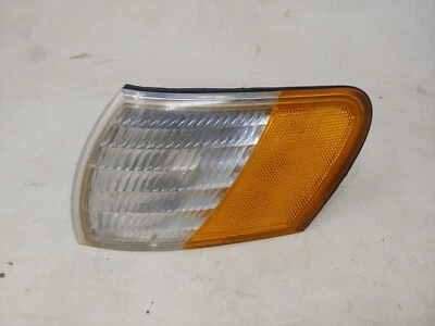 1992-95 Side Marker Light Corner Turn Signal Parking Lamp Left Driver Side Oem - Image 1 of 4