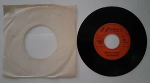 THE NEWBEATS Bread And Butter / Tough Little Buggy 1964 Hickory 7" HY 42.775 - Picture 1 of 2