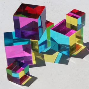 DETTAGLIO L'originale cubo CMY oggetto resina acrilica interno trasparente GIAPPONE NUOVO - Foto 1 di 52
