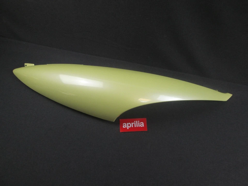 Carenado trasero Aprilia AREA 51 RH, amarillo AP8248311 nuevo genuino Foto 1 de 1