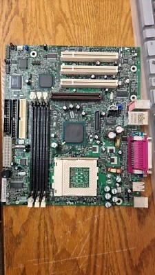 Intel D815EFV D815EPFV PGA370 DESKTOP BOARD - Image 1 of 4